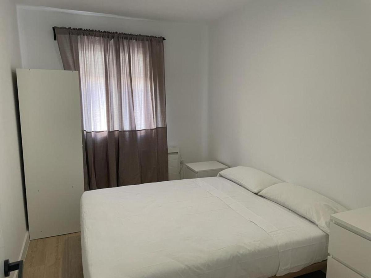 U5 A Estrenar Bien Situado Cerca De Metro Appartement Madrid Buitenkant foto